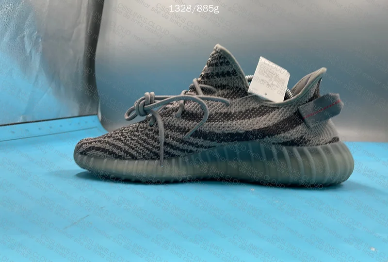 Yeezy Boost 350 V2 - Beluga 2.0 7
