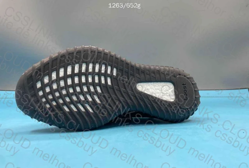Yeezy boost 350 v2 Black 3