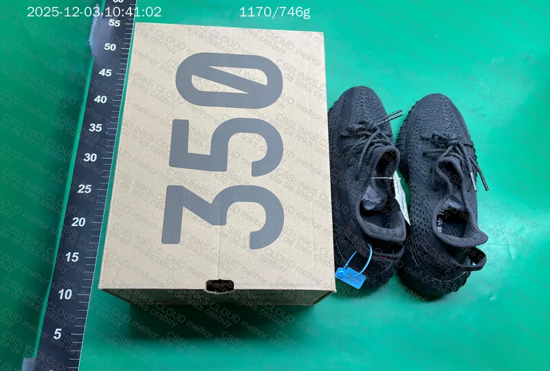 Yeezy Boost 350 V2 Black Spray Reflective