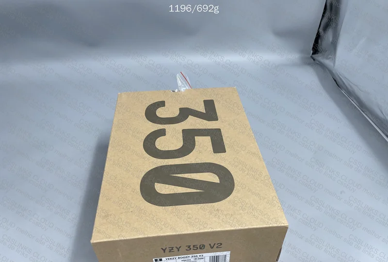 Yeezy Boost 350 V2 - Bone 10