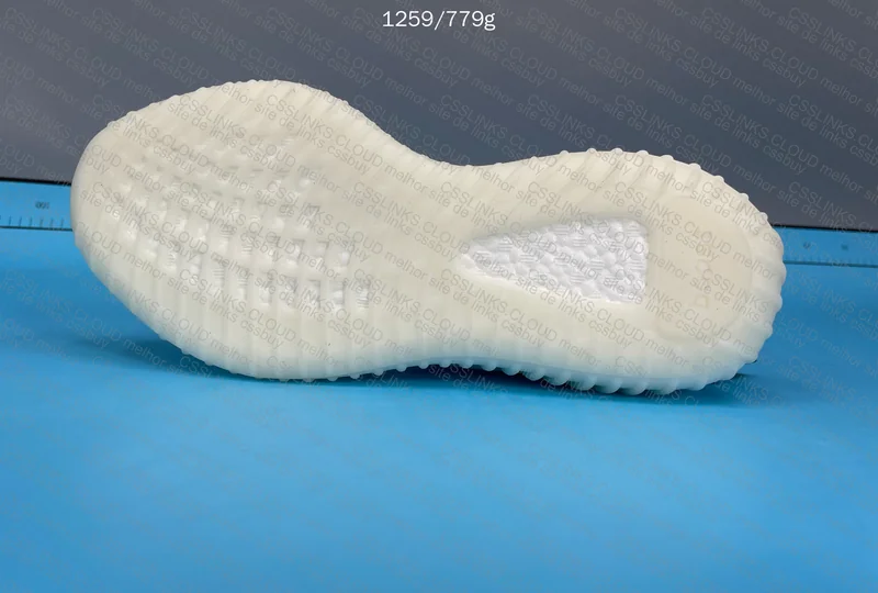 Yeezy Boost 350 V2 Bone 2