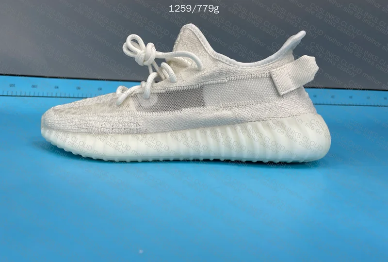 Yeezy Boost 350 V2 Bone 7