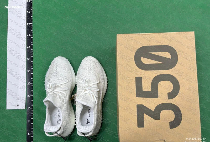 Yeezy Boost 350 V2 Bone (A1) 3