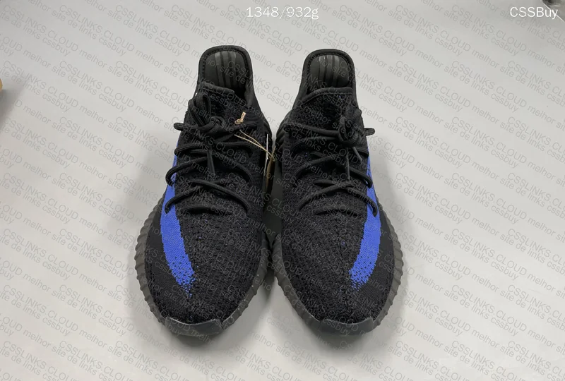 Yeezy Boost 350 V2 Dazzling Blue LW 2