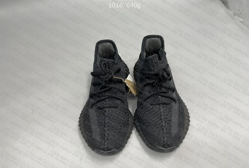 Yeezy Boost 350 v2 "Onyx"