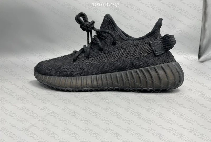Yeezy Boost 350 v2 "Onyx" 7