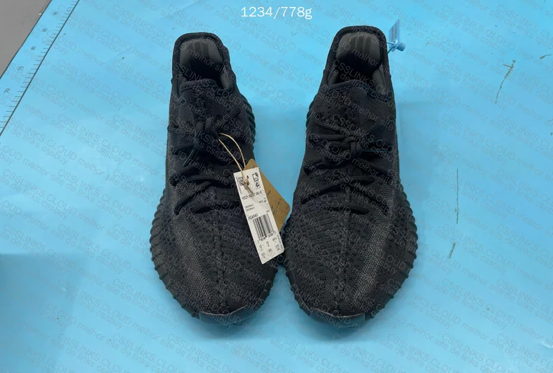 Yeezy Boost 350 V2 Onyx