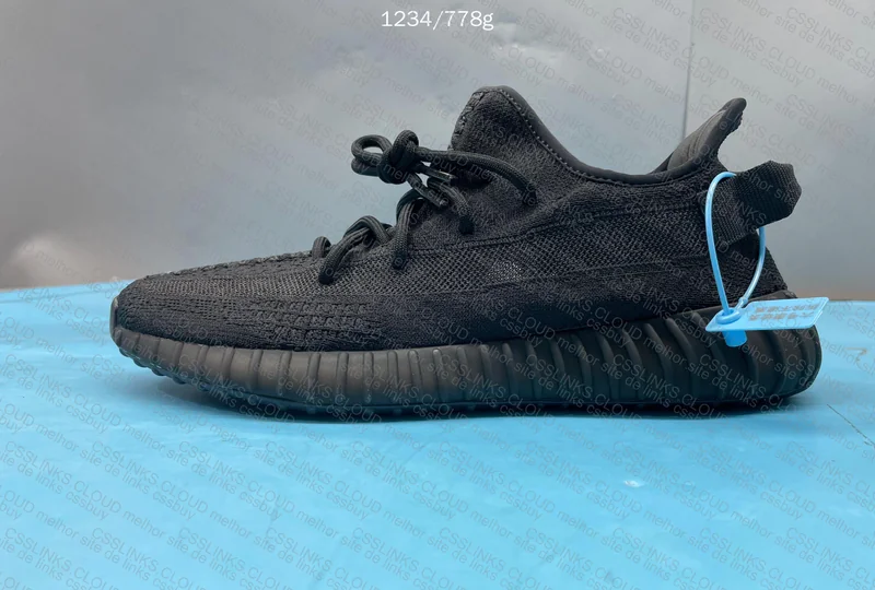 Yeezy Boost 350 V2 Onyx 4