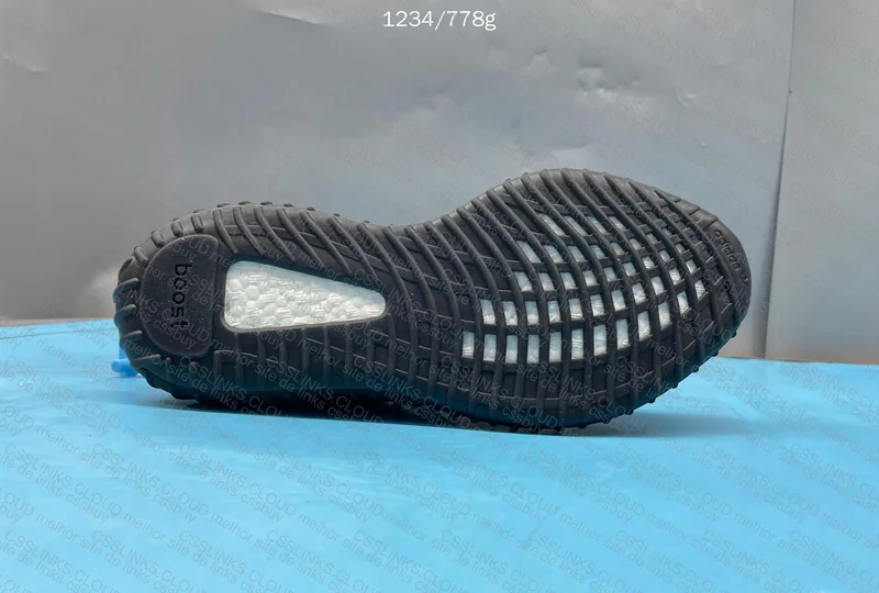 Yeezy Boost 350 V2 Onyx 6