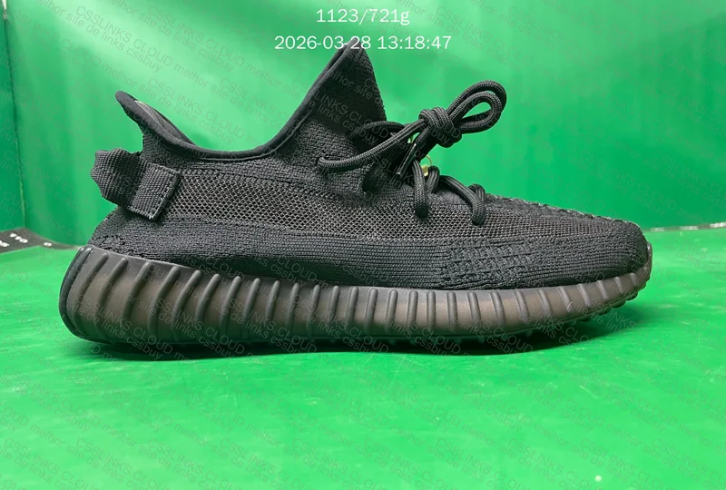 Yeezy Boost 350 V2 Onyx 3