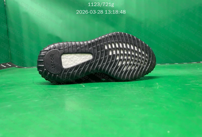 Yeezy Boost 350 V2 Onyx 6
