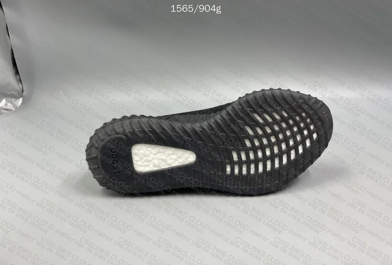 Yeezy Boost 350 V2 OREO 9