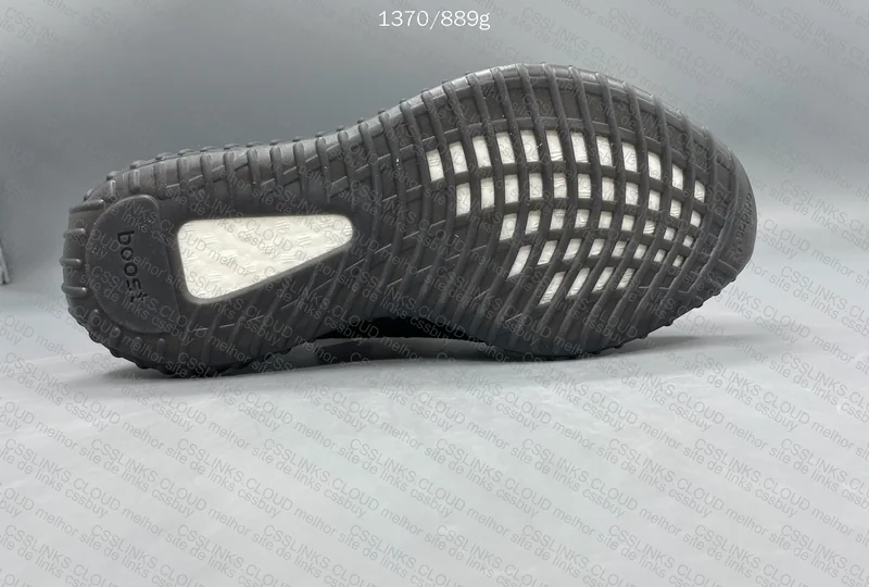Yeezy Boost 350 V2 Oreo LW 4
