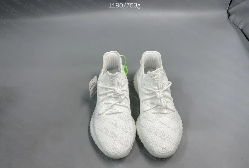 Yeezy boost 350 v2 triple white