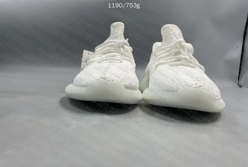 Yeezy boost 350 v2 triple white 2