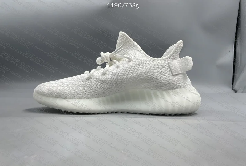 Yeezy boost 350 v2 triple white 4