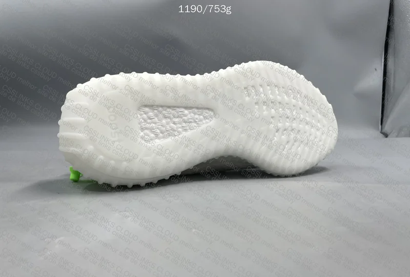 Yeezy boost 350 v2 triple white 6