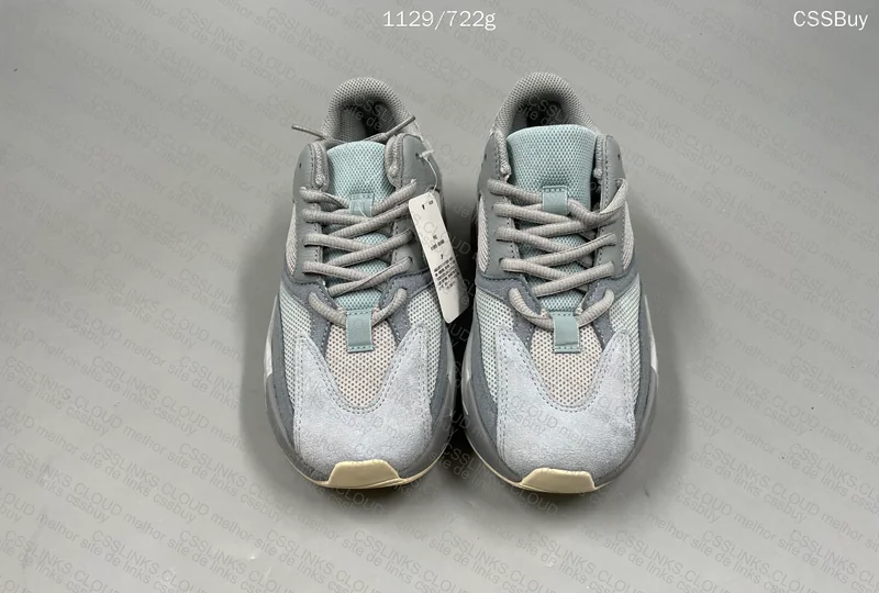 Yeezy Boost 700 - Inertia 4