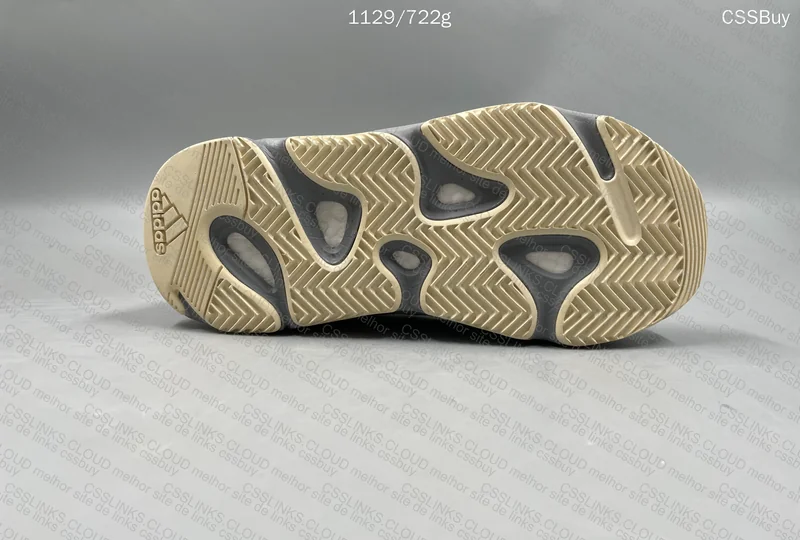 Yeezy Boost 700 - Inertia 9
