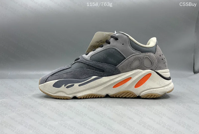 YEEZY Boost 700 MAGNET 2