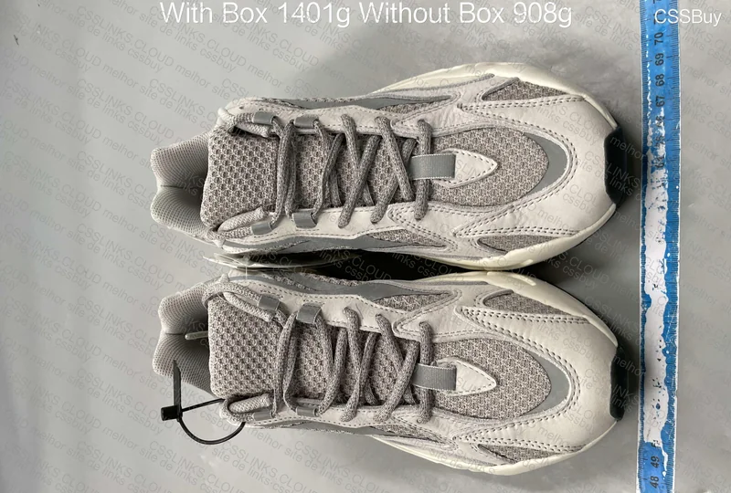 Yeezy Boost 700 v2 Static 2