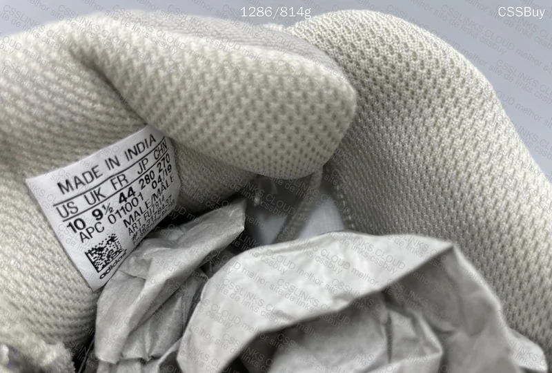 Yeezy Boost 700 V2 Tephra