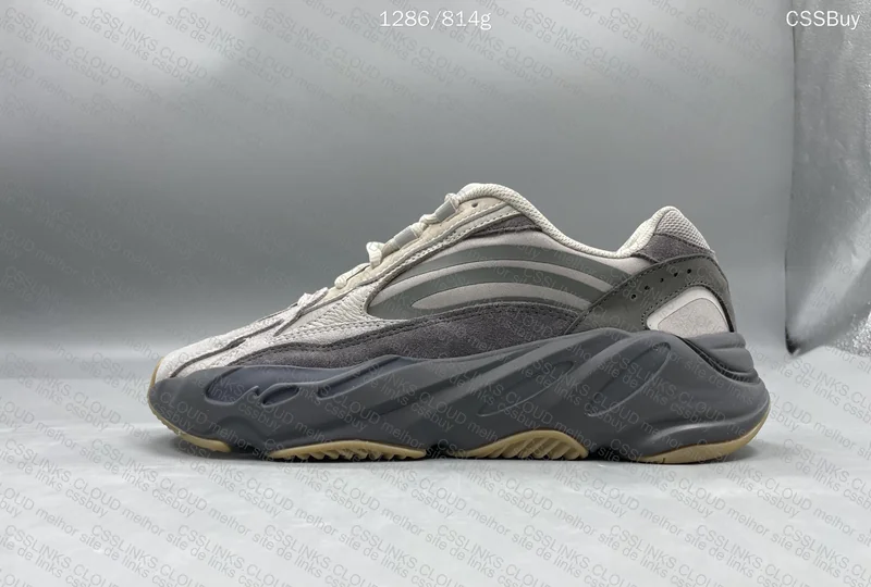 Yeezy Boost 700 V2 Tephra 7