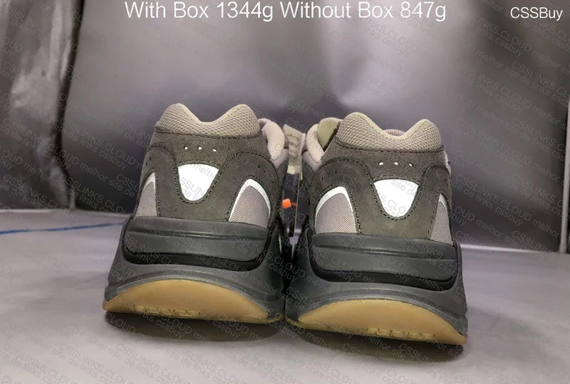 YEEZY BOOST 700 V2 TEPHRA 99Y 3