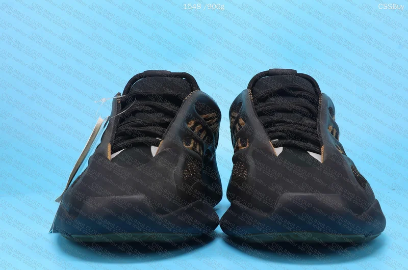 YEEZY BOOST 700V3“Eremiel” 3