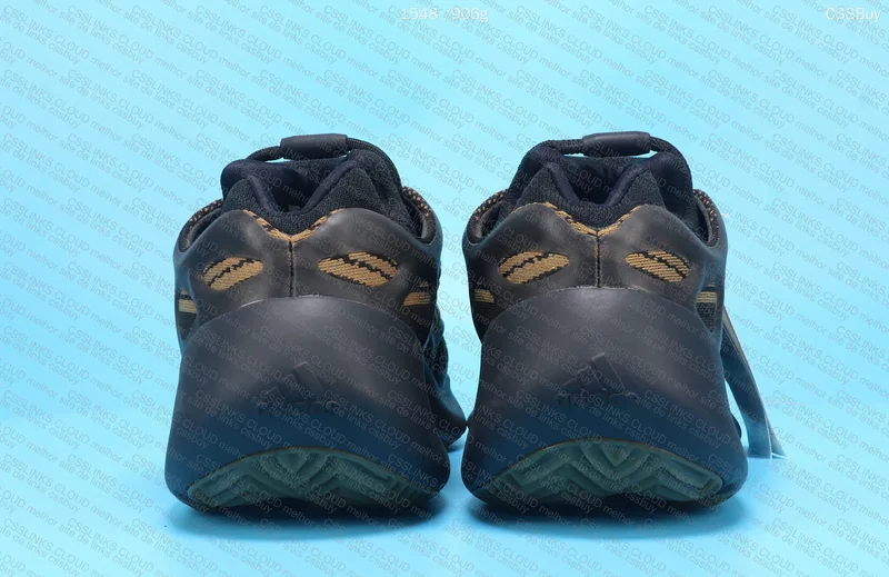 YEEZY BOOST 700V3“Eremiel” 4