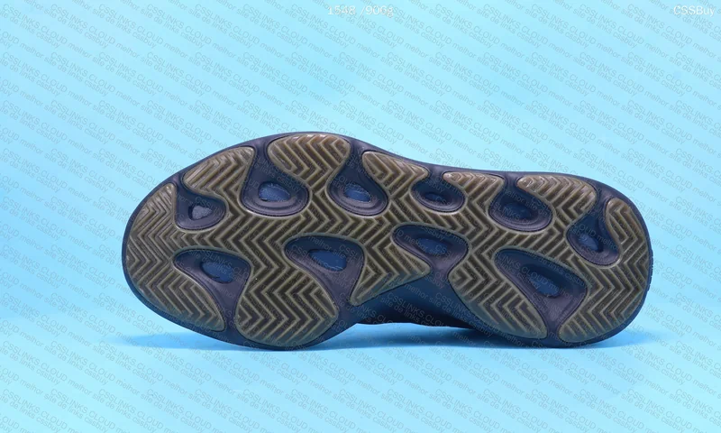 YEEZY BOOST 700V3“Eremiel” 7
