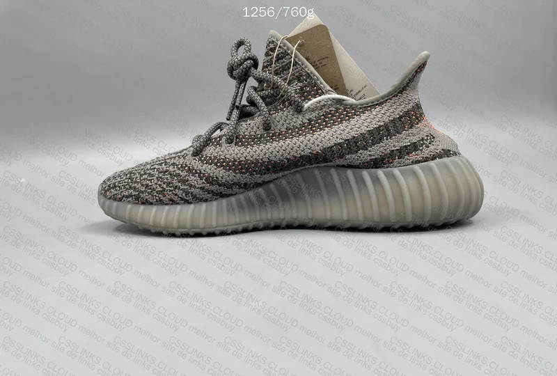 Yeezy Boost beluga 4