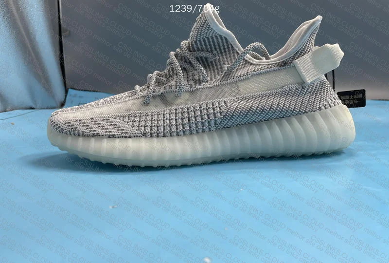 Yeezy Boost V2 Static 6