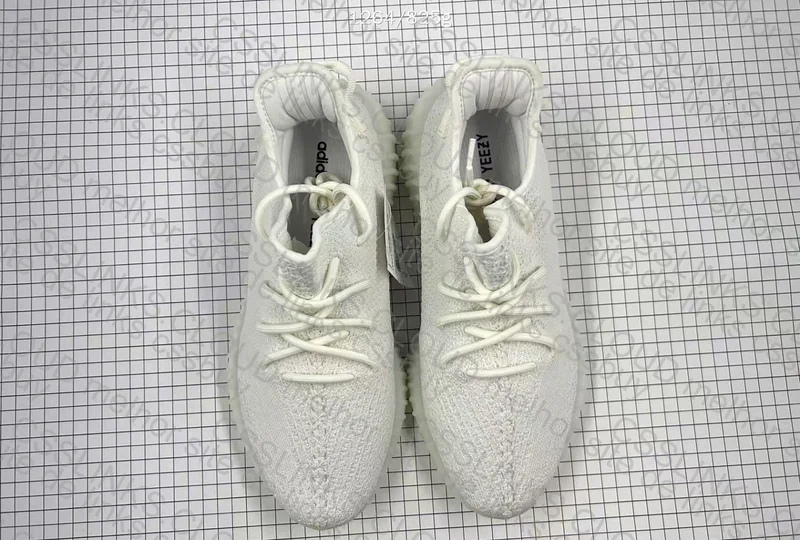 YEEZY White 3