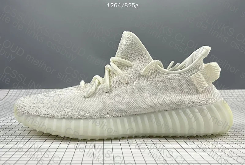 YEEZY White 4