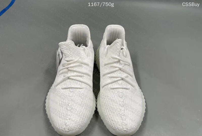 YEEZY CREAM WHITE