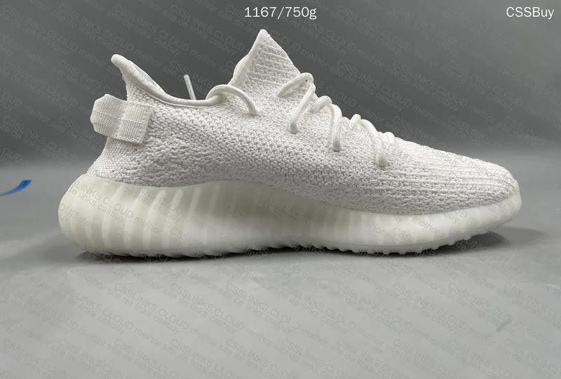 YEEZY CREAM WHITE 2
