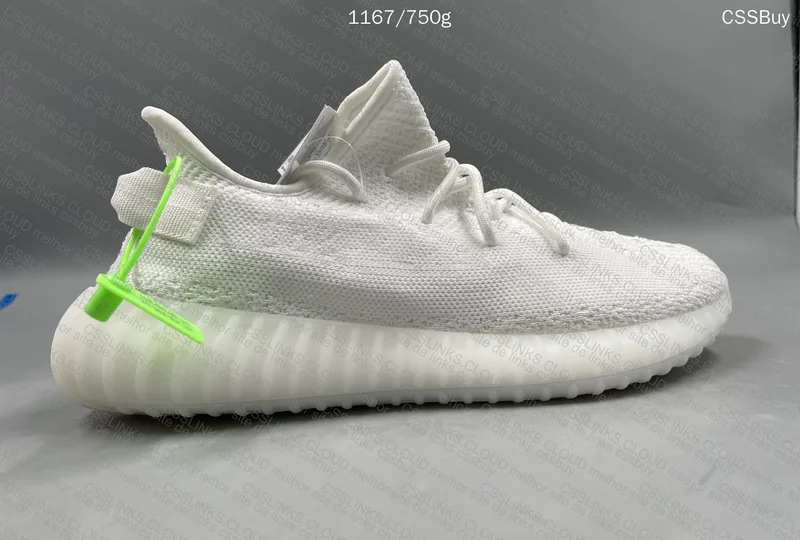 YEEZY CREAM WHITE 5