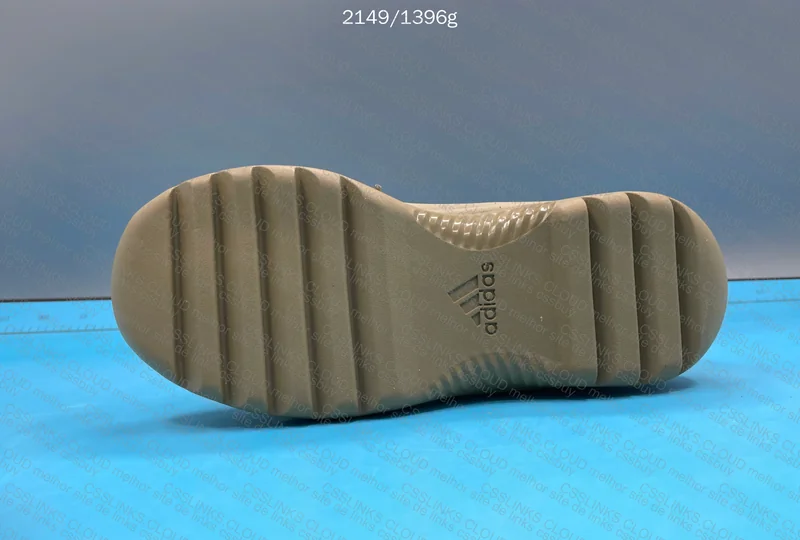 Yeezy desert boots 6