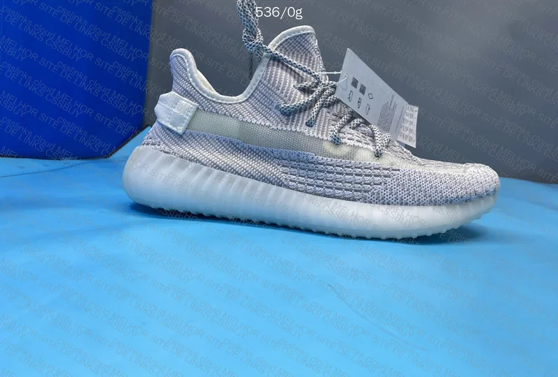 yeezy estranho 4