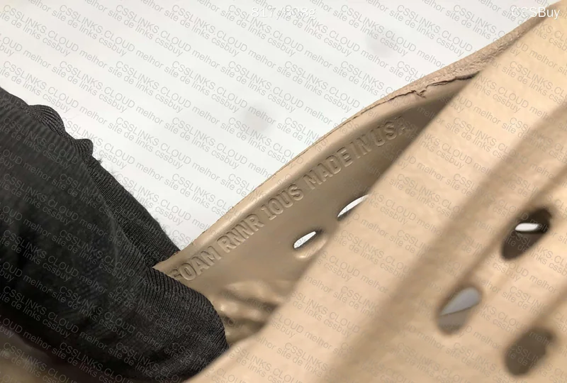Yeezy Foam LW