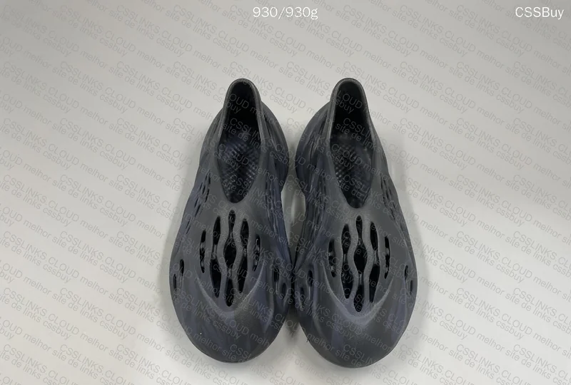 Yeezy Foam RNNR 2