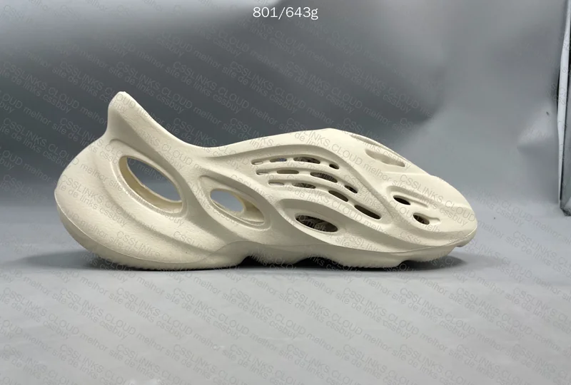 Yeezy Foam RNNR Ararat 2