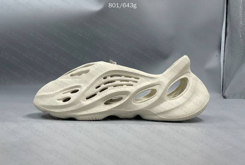 Yeezy Foam RNNR Ararat 8