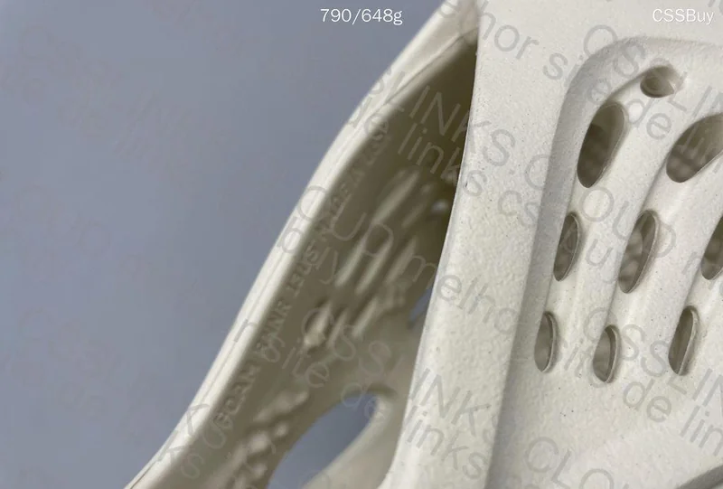Yeezy FOAM RNNR "Sand" (Yeezy CROCS) 11