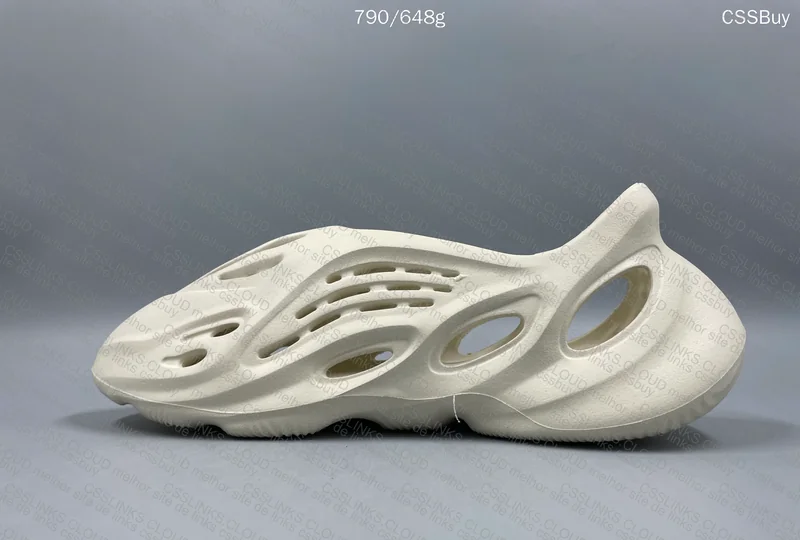 Yeezy FOAM RNNR "Sand" (Yeezy CROCS) 6