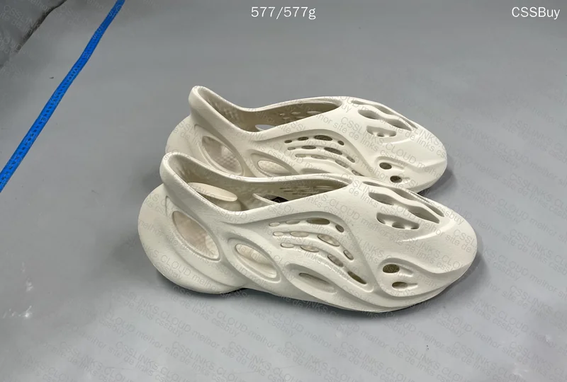 Yeezy Foam Runner