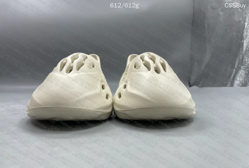 Yeezy Foam Runner 2