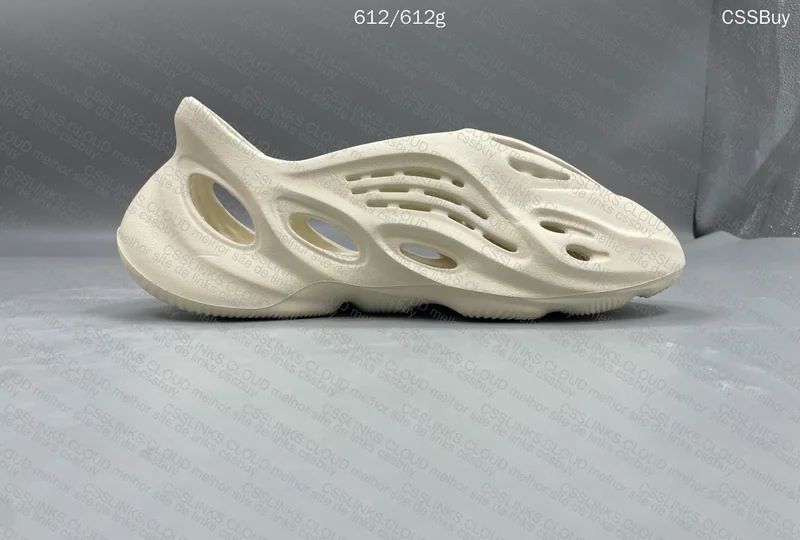 Yeezy Foam Runner 6