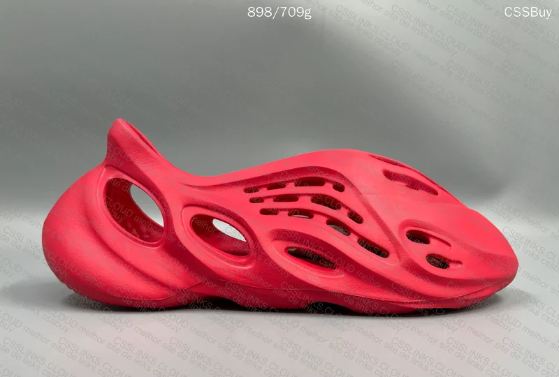 YEEZY FOAM RUNNER 10
